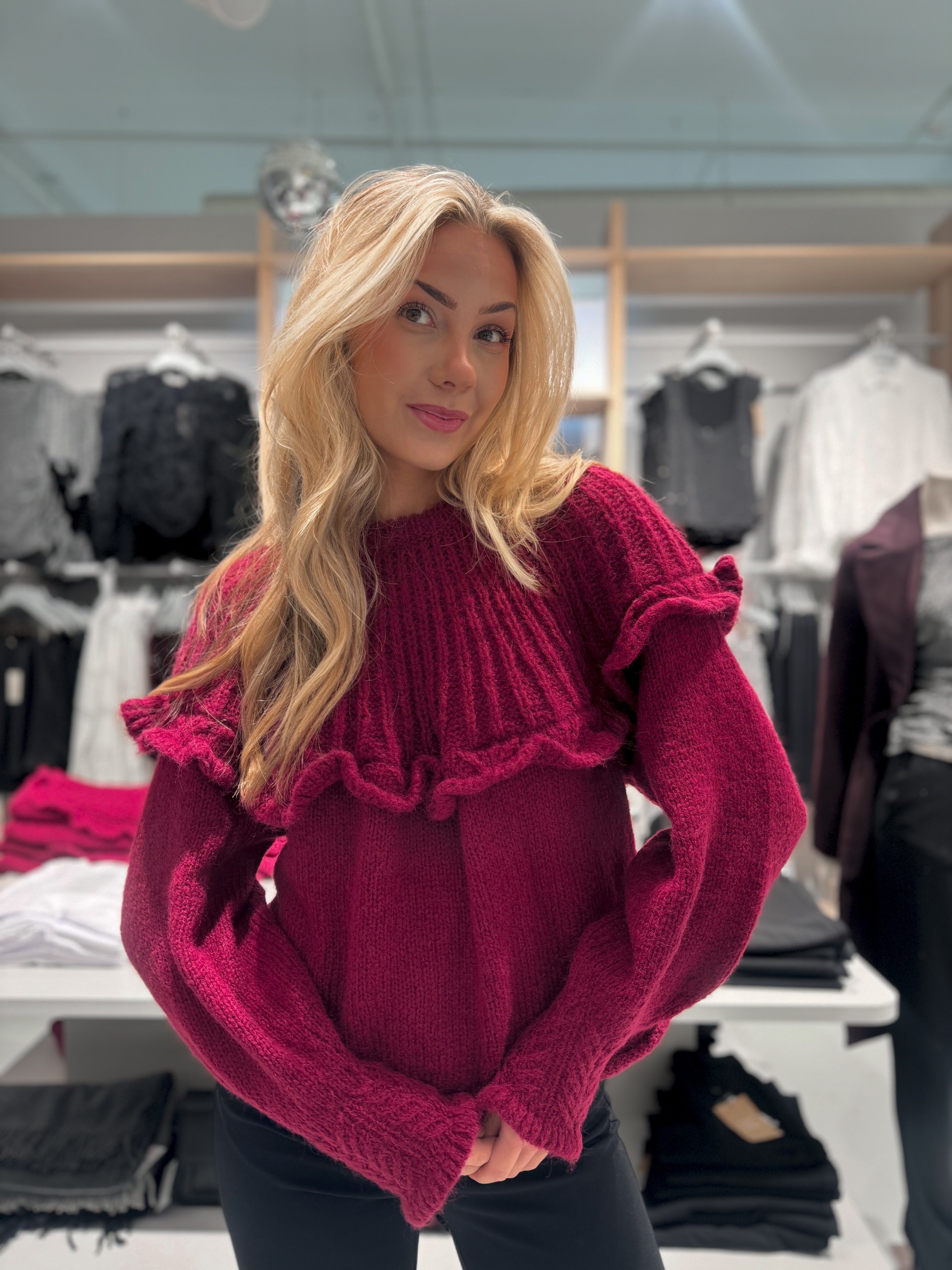 PCSIKKA Pullover - Beet Red